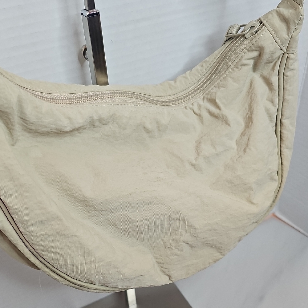 Uniqlo Cream Shoulder Bag for Women - Picture 2 of 4